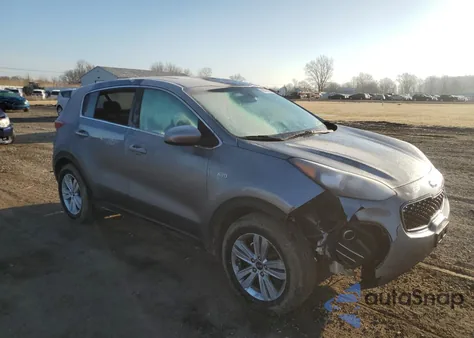 2018 Kia Sportage Lx z USA, uszkodzony, nr VIN KNDPMCAC7J7352126